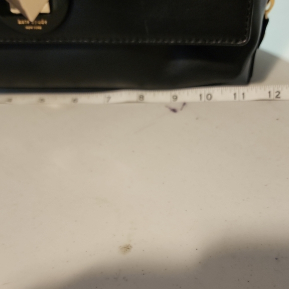 Kate Spade Black and Gold Shoulder Bag with Leopard Zip Opt & Geometric Closure - Picture 9 of 11